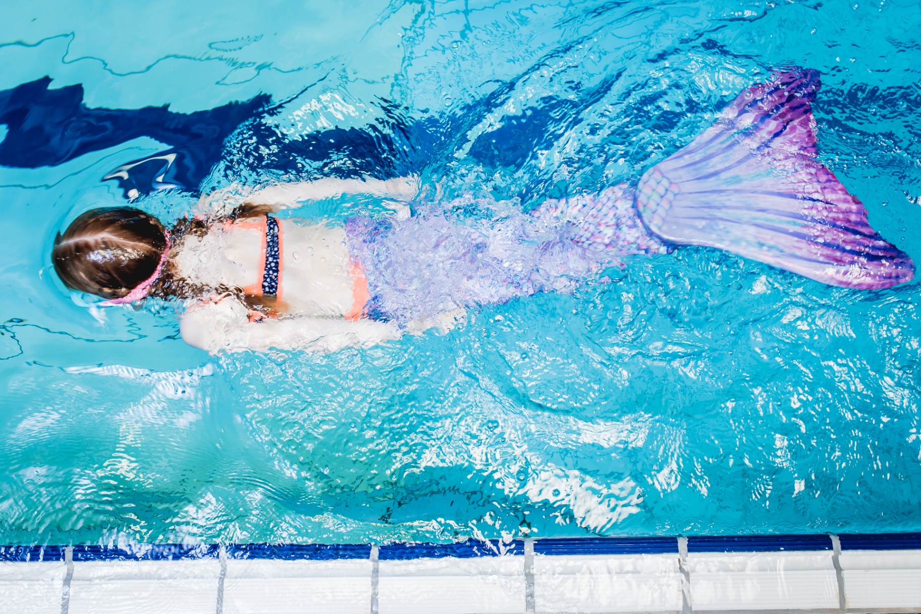 Zeemeerminnen Club in het water